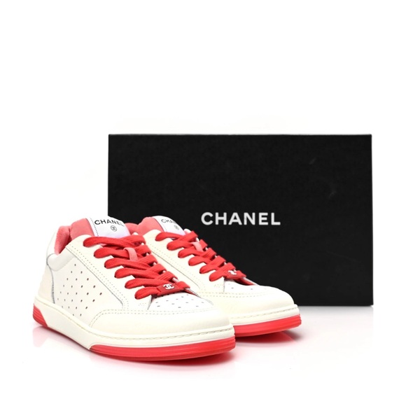 CHANEL Shoes - CHANEL Grained Calfskin Fabric Womens Logo Sneakers 39 White Red